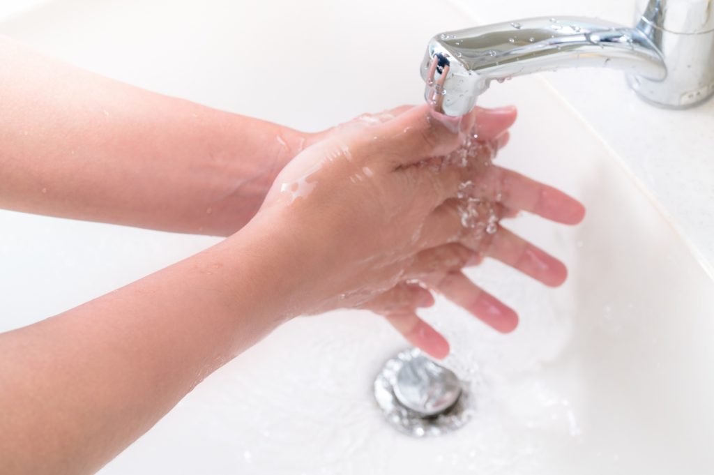 手洗い　自動水栓